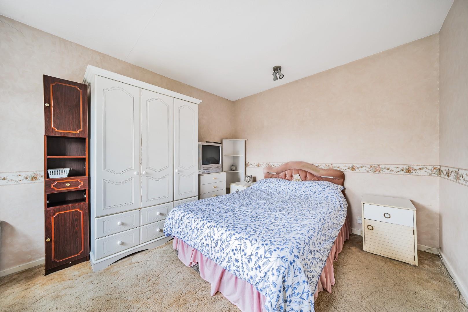 Norbury Grove, London